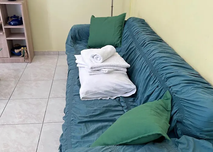 Paul In The Center Of *